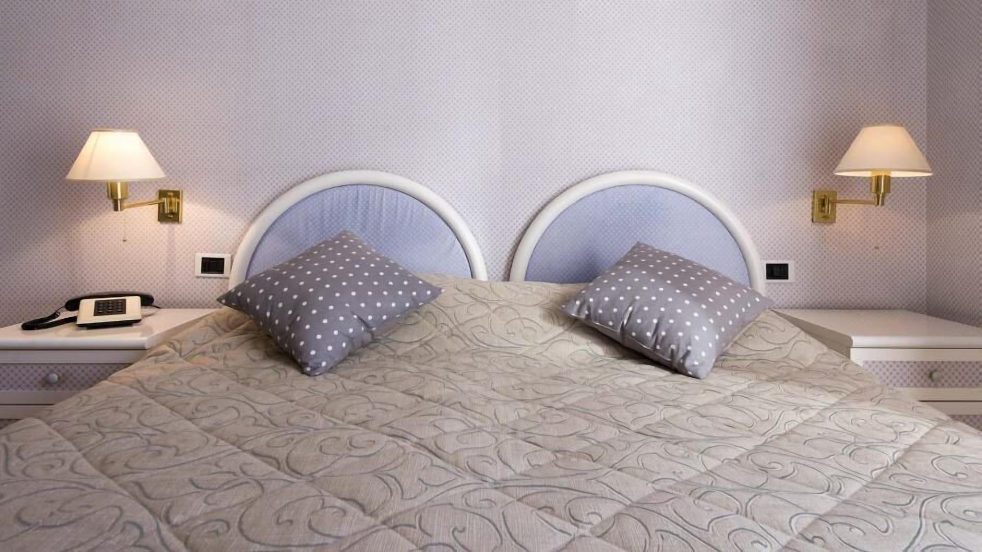 Grand Hotel מולבנו מראה חיצוני תמונה